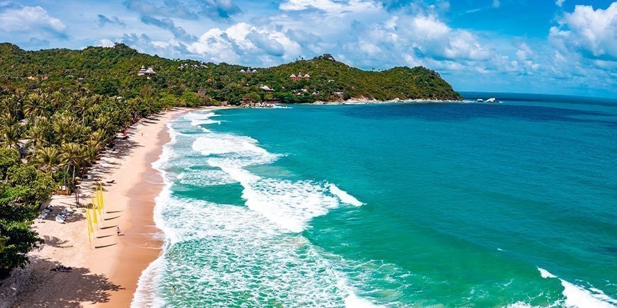 Thong Nai Pan-stranden på Phuket, Thailand, sett ovenfra