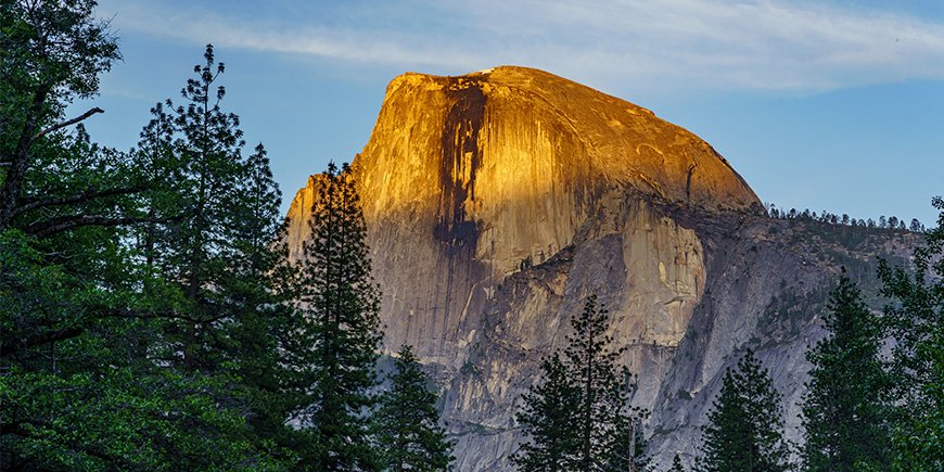 Half Dome i Yosemite nasjonalpark i solnedgang