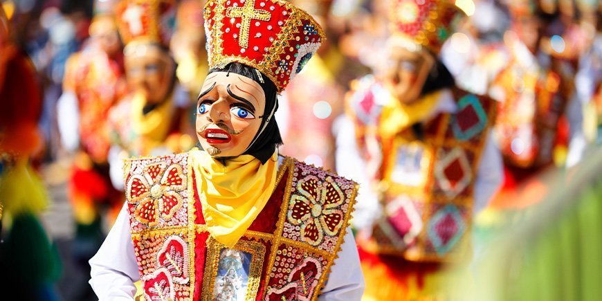 Utkledde personer på Inti Raymi-festivalen i Cusco i Peru